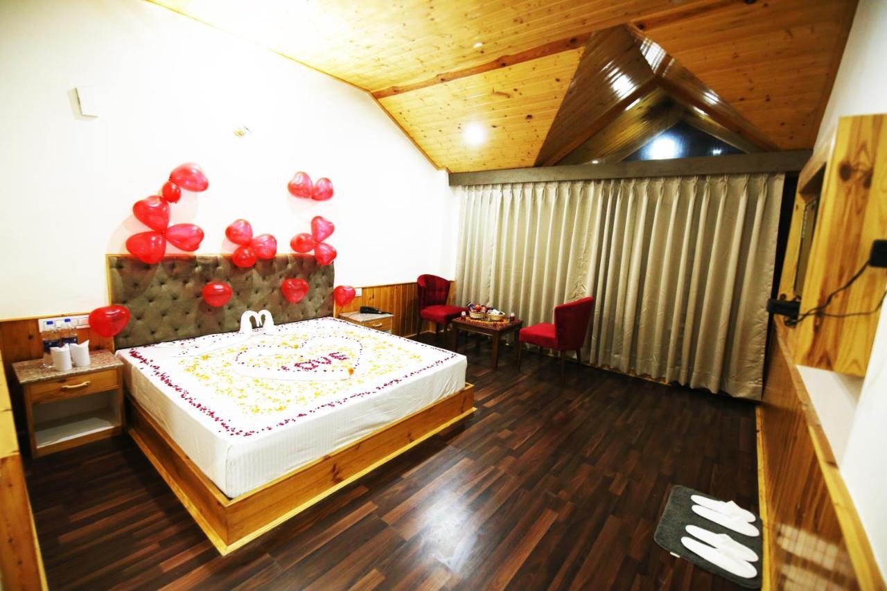 Blossom Hill Retreat Hotel Manāli Екстериор снимка